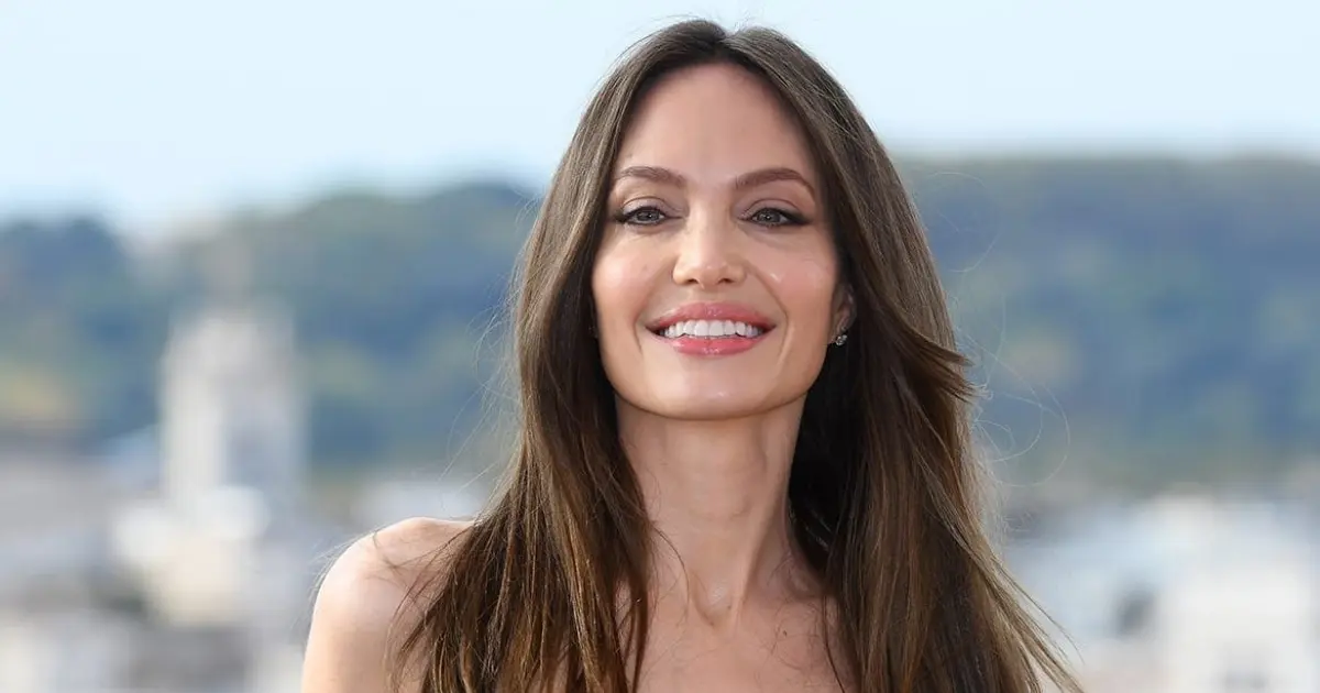 Angelina Jolie Net Worth